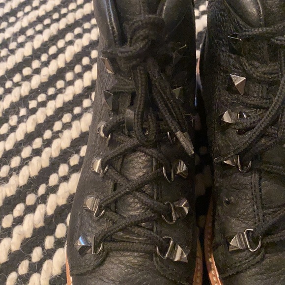 Euc MARC FISHER BLACK LACE UP ANKLR BOOTS - - Picture 2 of 6